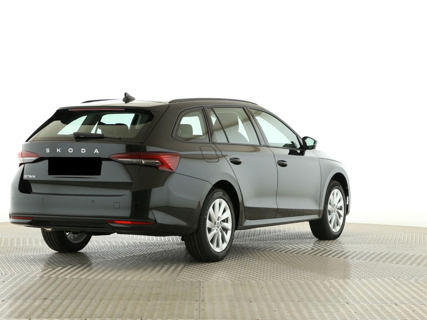 Fahrzeugabbildung SKODA Octavia Combi 1.5 TSI mHEV 85 kW Selection AHK