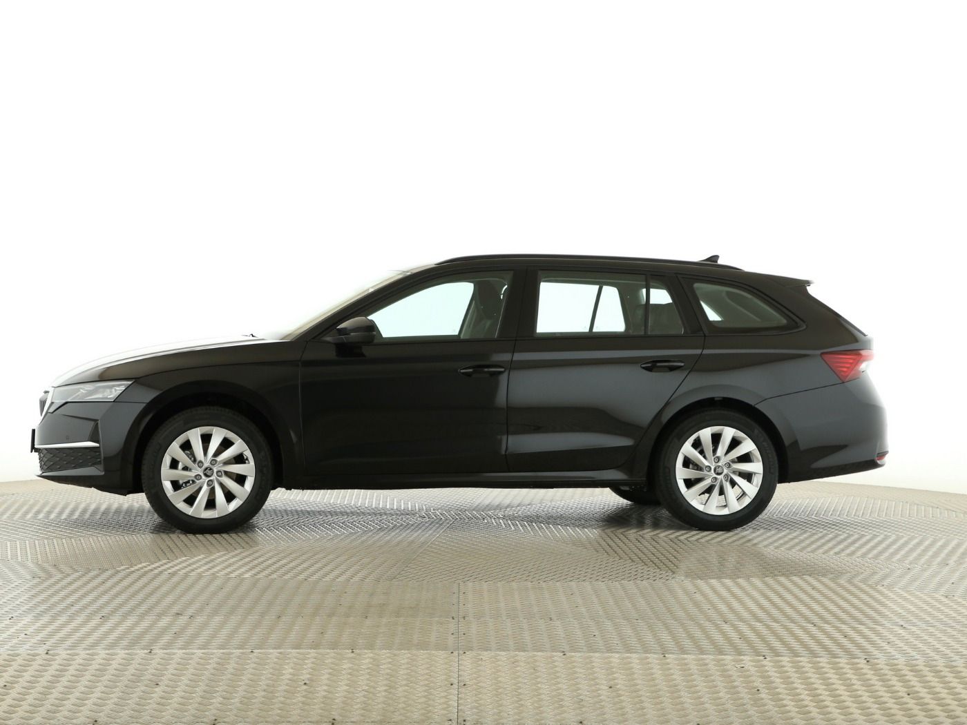 Fahrzeugabbildung SKODA Octavia Combi 1.5 TSI mHEV 85 kW Selection AHK