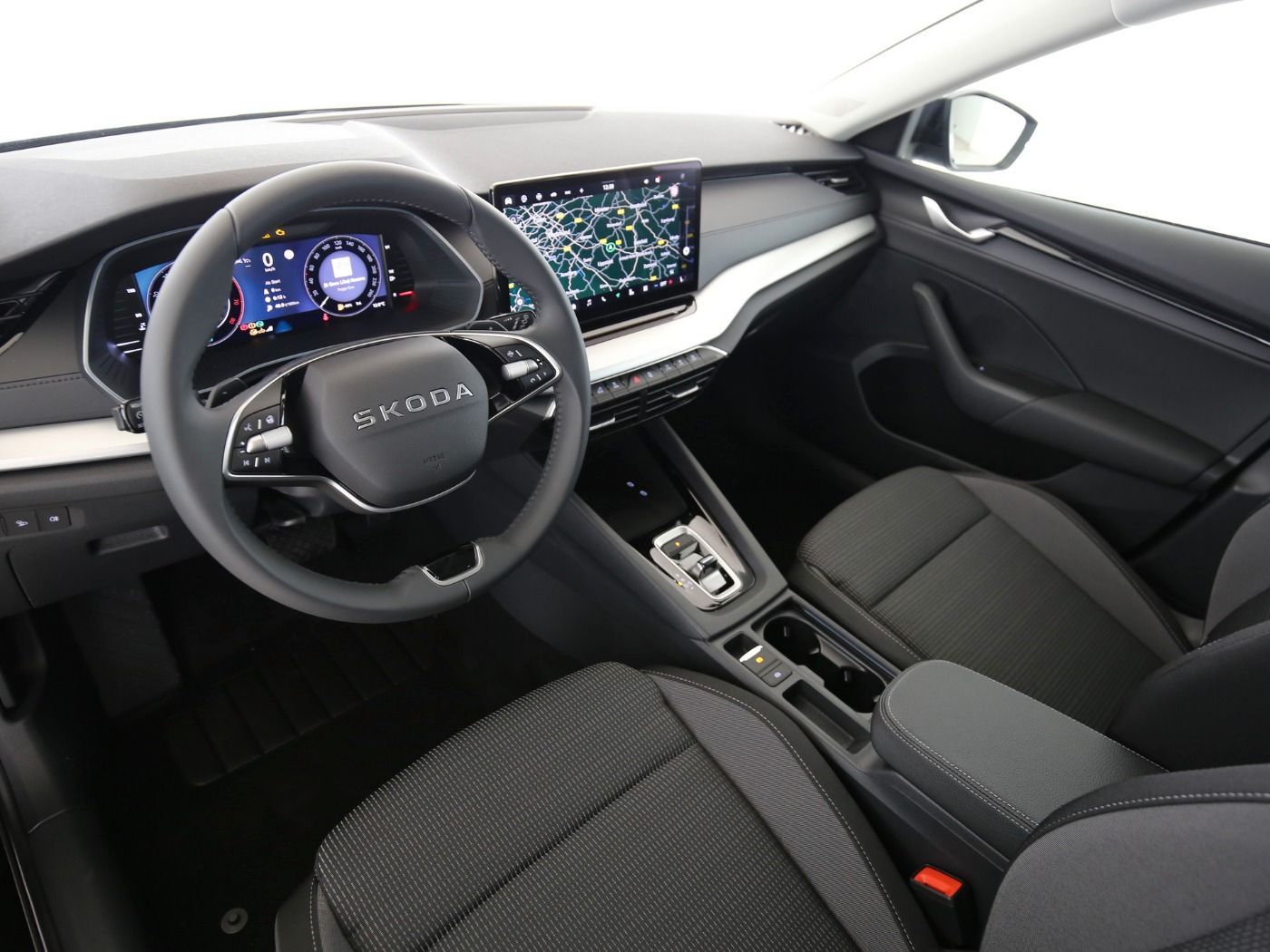 Fahrzeugabbildung SKODA Octavia Combi 1.5 TSI mHEV 85 kW Selection AHK