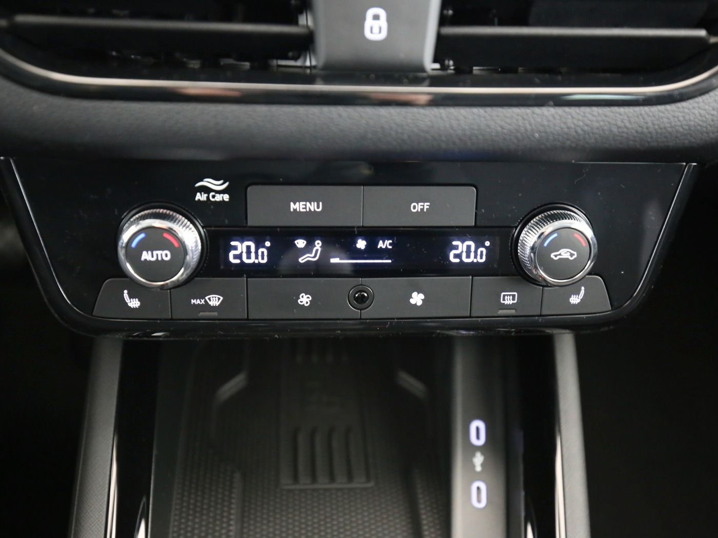 Fahrzeugabbildung SKODA Scala 1.0 TSI TOUR AHK|LED|VirtualCP|PDC|LM