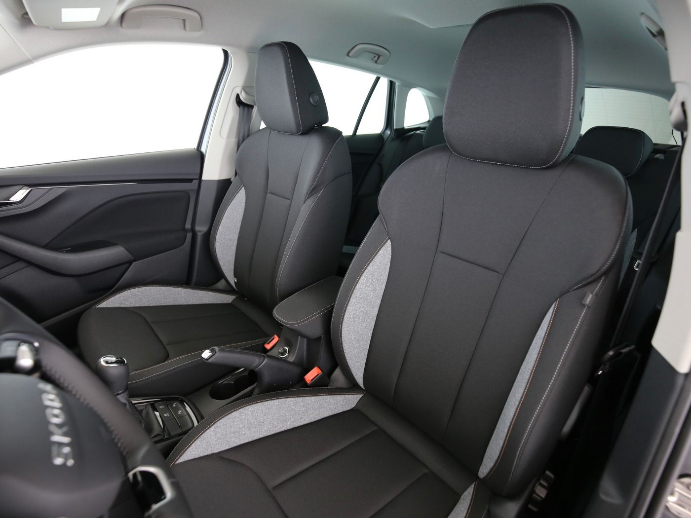 Fahrzeugabbildung SKODA Scala 1.0 TSI TOUR AHK|LED|VirtualCP|PDC|LM