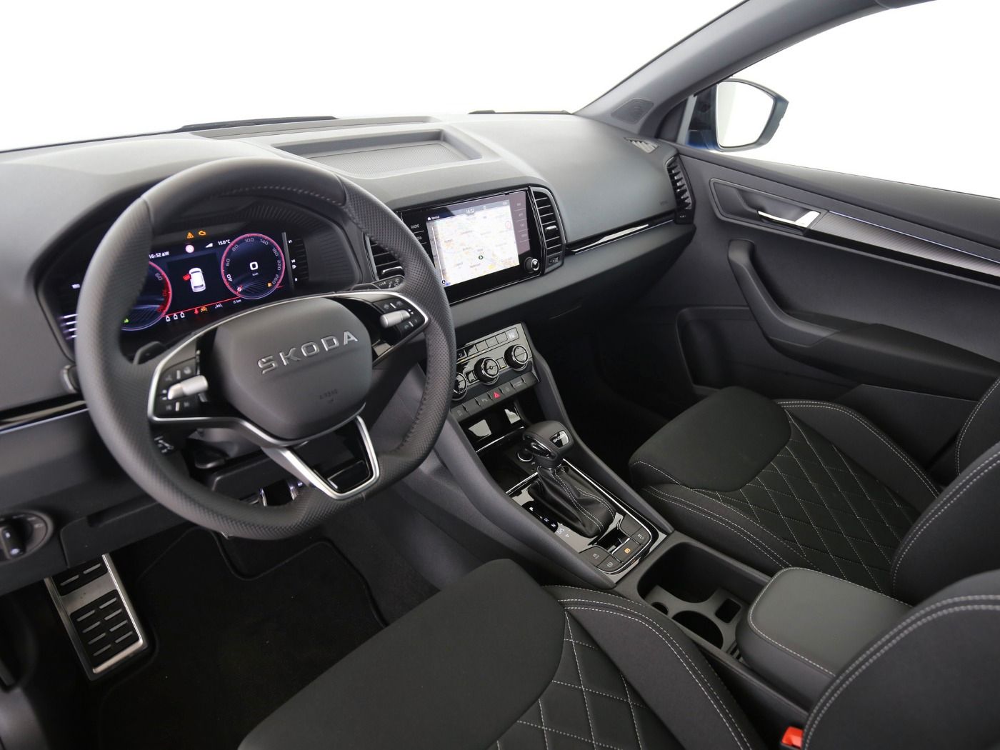 Fahrzeugabbildung SKODA Karoq 1.5 TSI ACT Sportline Matrix|AHK|Pano|SD