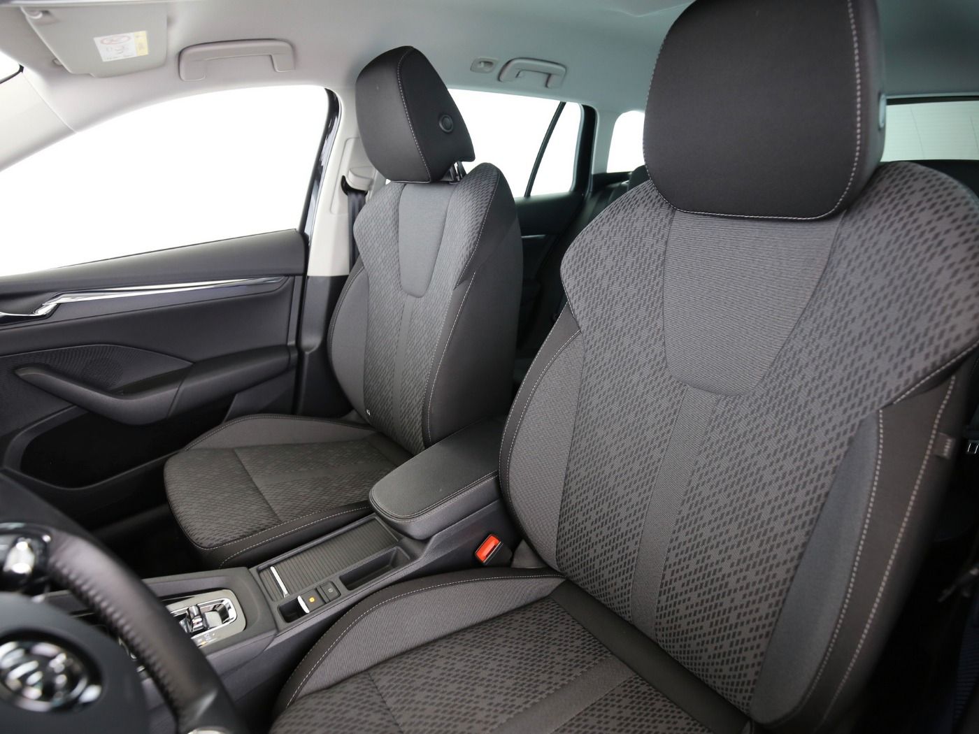 Fahrzeugabbildung SKODA Octavia Combi 1.4 TSI Style iV HUD|4xSHZG|ACC|LM