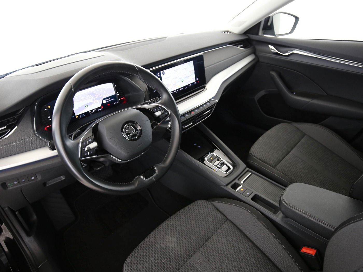 Fahrzeugabbildung SKODA Octavia Combi 1.4 TSI Style iV HUD|4xSHZG|ACC|LM