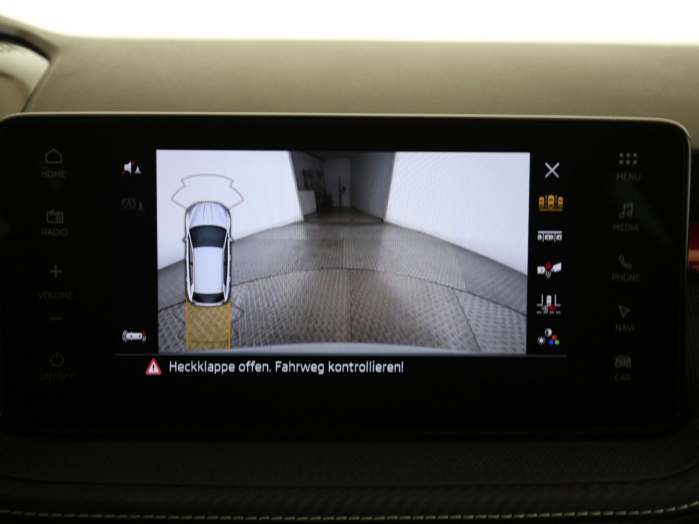 Fahrzeugabbildung SKODA Fabia 1.5 TSI Monte Carlo LED|Navi|VirtualCP|PDC