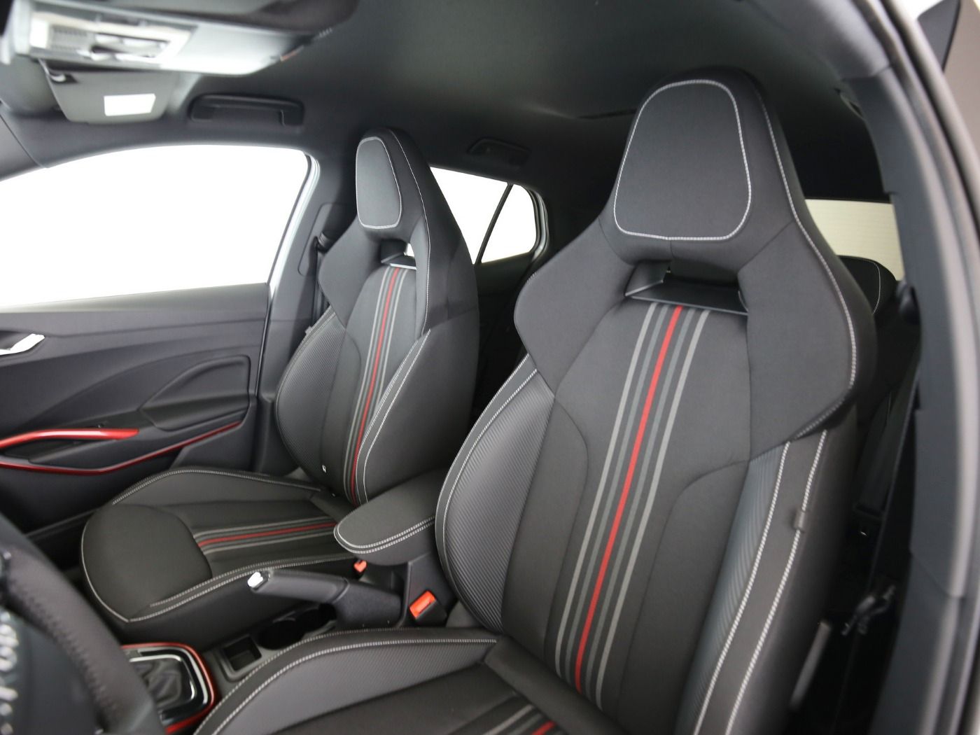 Fahrzeugabbildung SKODA Fabia 1.5 TSI Monte Carlo LED|Navi|VirtualCP|PDC