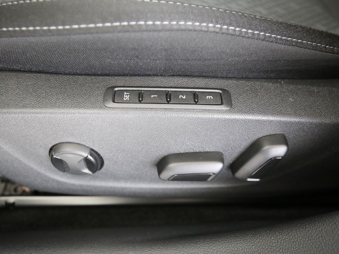 Fahrzeug autohaus mense Fahrzeugabbildung SKODA Octavia Combi 1.4 TSI Style iV HUD|4xSHZG|ACC|LM