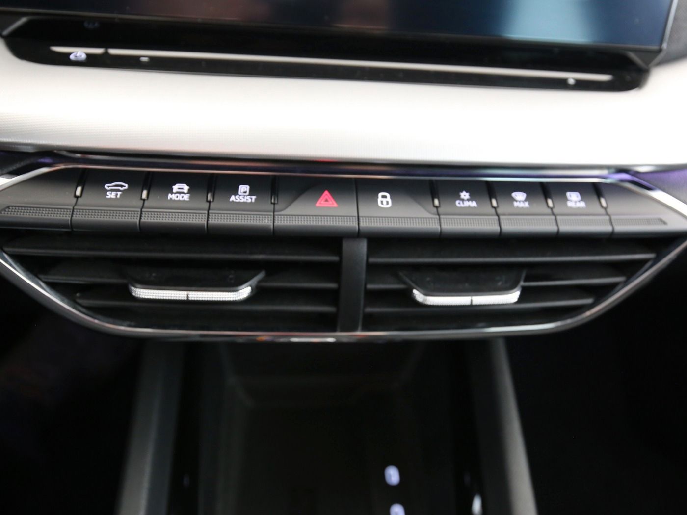 Fahrzeug autohaus mense Fahrzeugabbildung SKODA Octavia Combi 1.4 TSI Style iV HUD|4xSHZG|ACC|LM