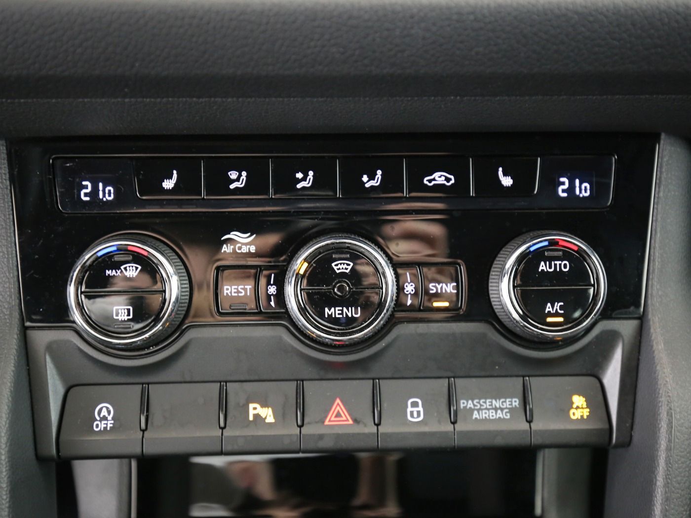 Fahrzeugabbildung SKODA Kodiaq Kodiaq RS 2.0l Bi-TDI 4x4 176kW 7-Gang-DS