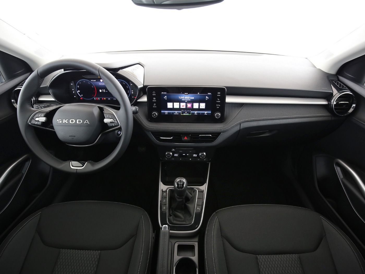 Fahrzeugabbildung SKODA Fabia 1.0 TSI Tour LED|Navi|VirtualCP|DynLicht