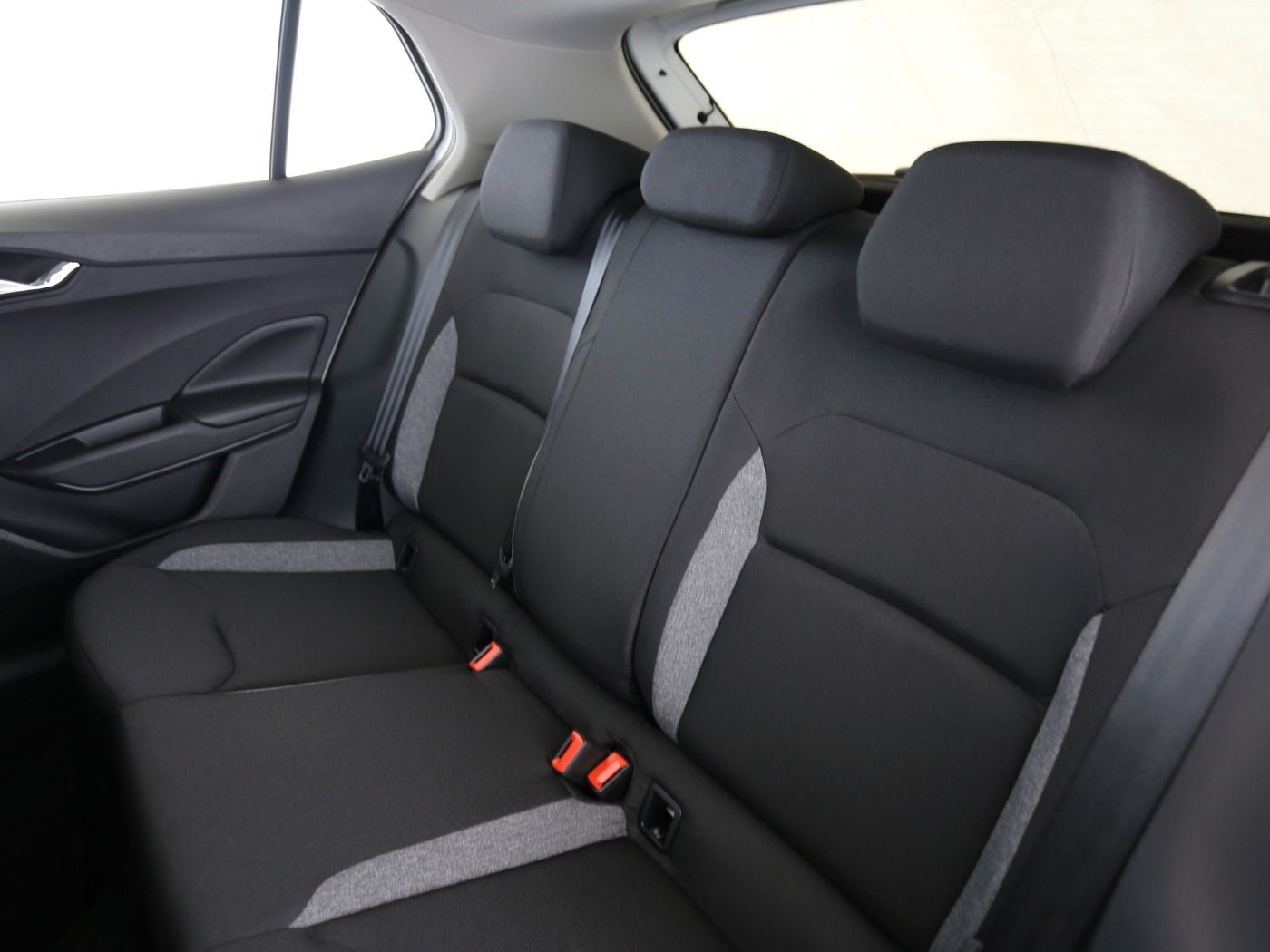 Fahrzeug autohaus mense Fahrzeugabbildung SKODA Fabia 1.0 MPI Essence LED|LaneAss|PDC|SHZG