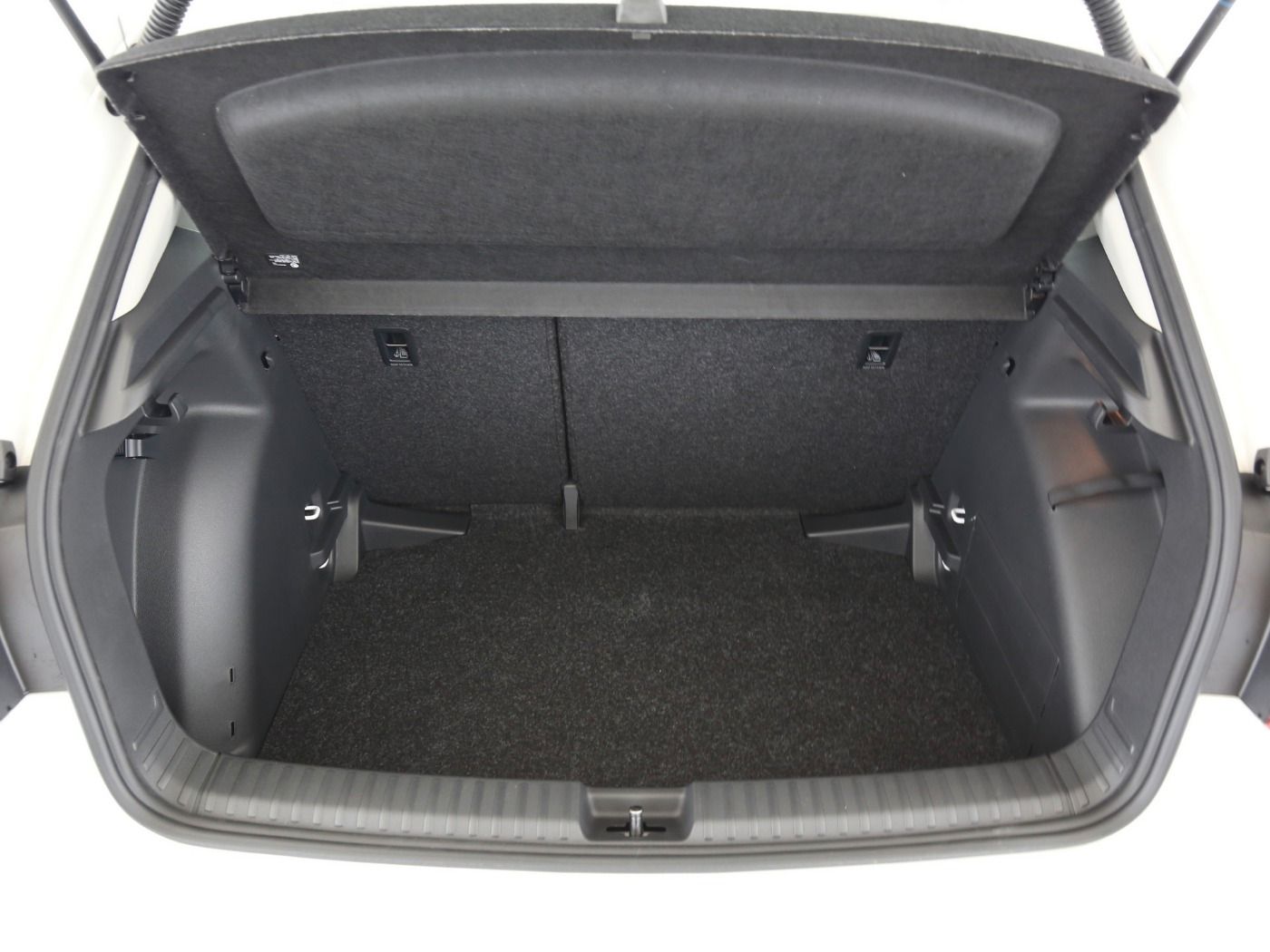 Fahrzeug autohaus mense Fahrzeugabbildung SKODA Fabia 1.0 MPI Essence LED|LaneAss|PDC|SHZG