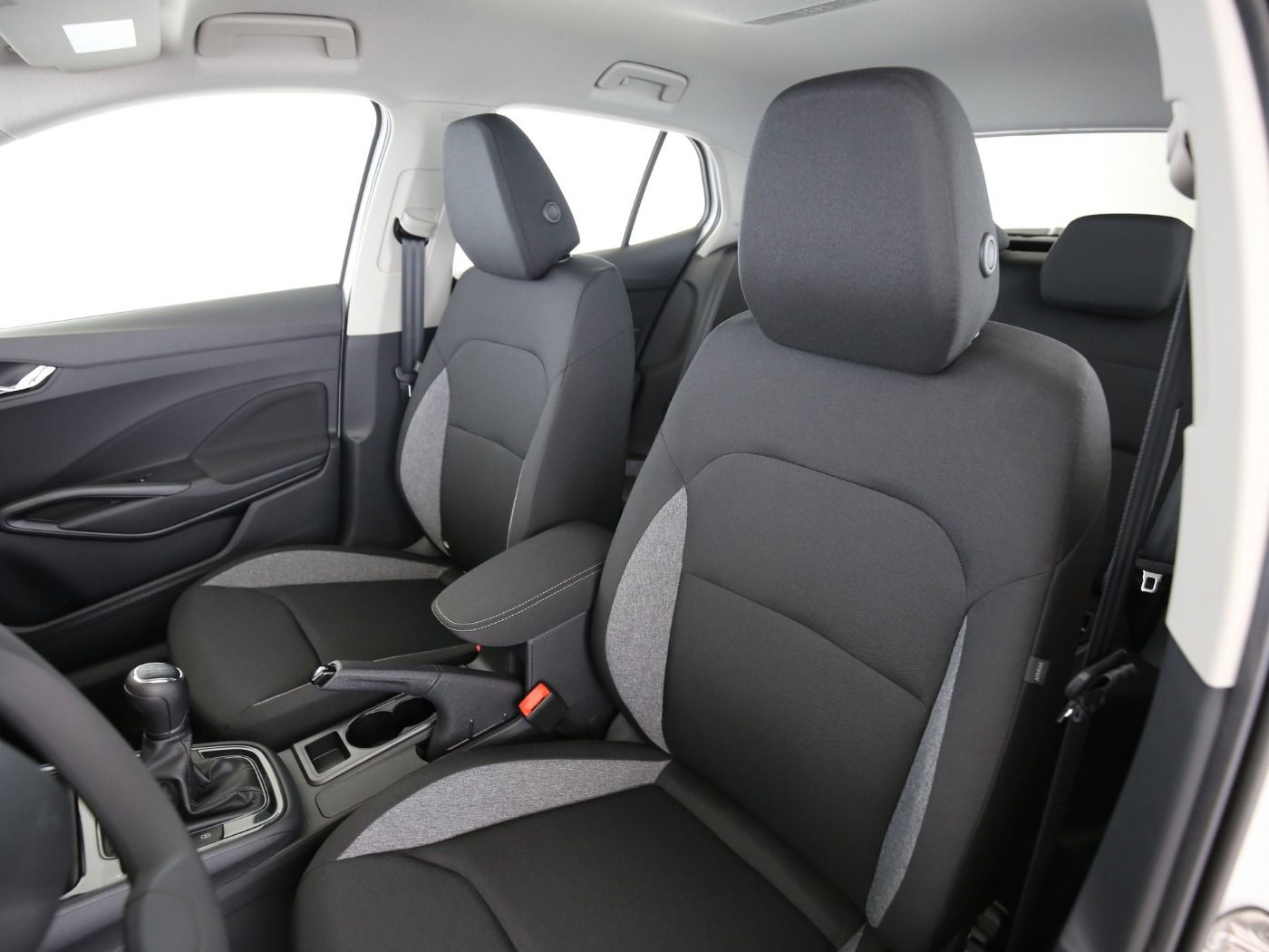 Fahrzeug autohaus mense Fahrzeugabbildung SKODA Fabia 1.0 MPI Essence LED|LaneAss|PDC|SHZG