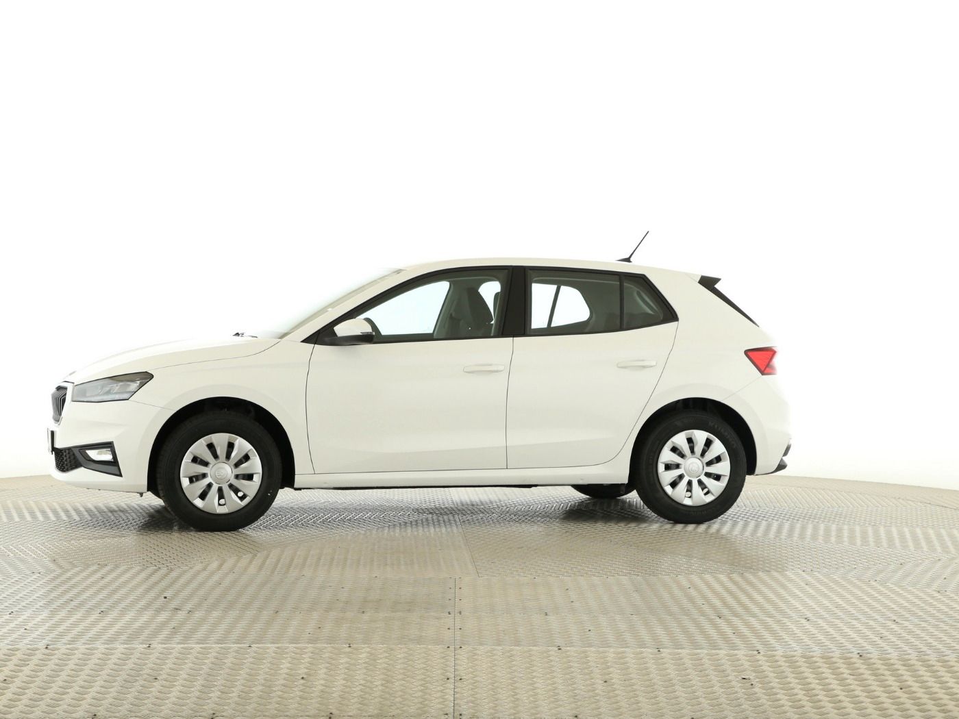 Fahrzeug autohaus mense Fahrzeugabbildung SKODA Fabia 1.0 MPI Essence LED|LaneAss|PDC|SHZG