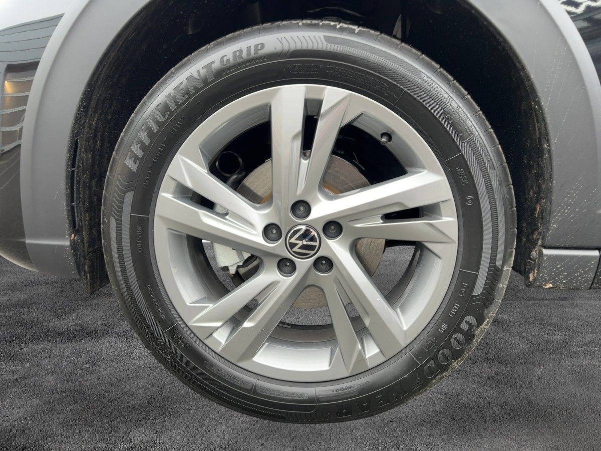 Fahrzeugabbildung Volkswagen Taigo 1.5 TSI DSG R-Line |Matrix|ACC|VirtualCP