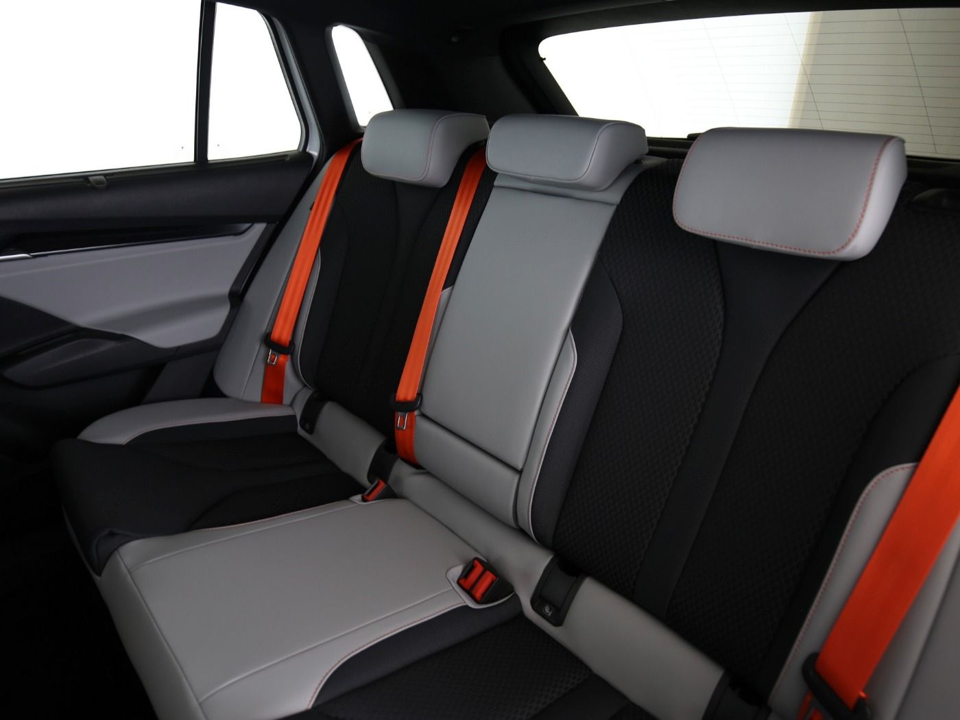 Fahrzeug autohaus mense Fahrzeugabbildung SKODA Elroq 85 Lodge ACC|LED|Massage|Navi|VirtualCP|LM