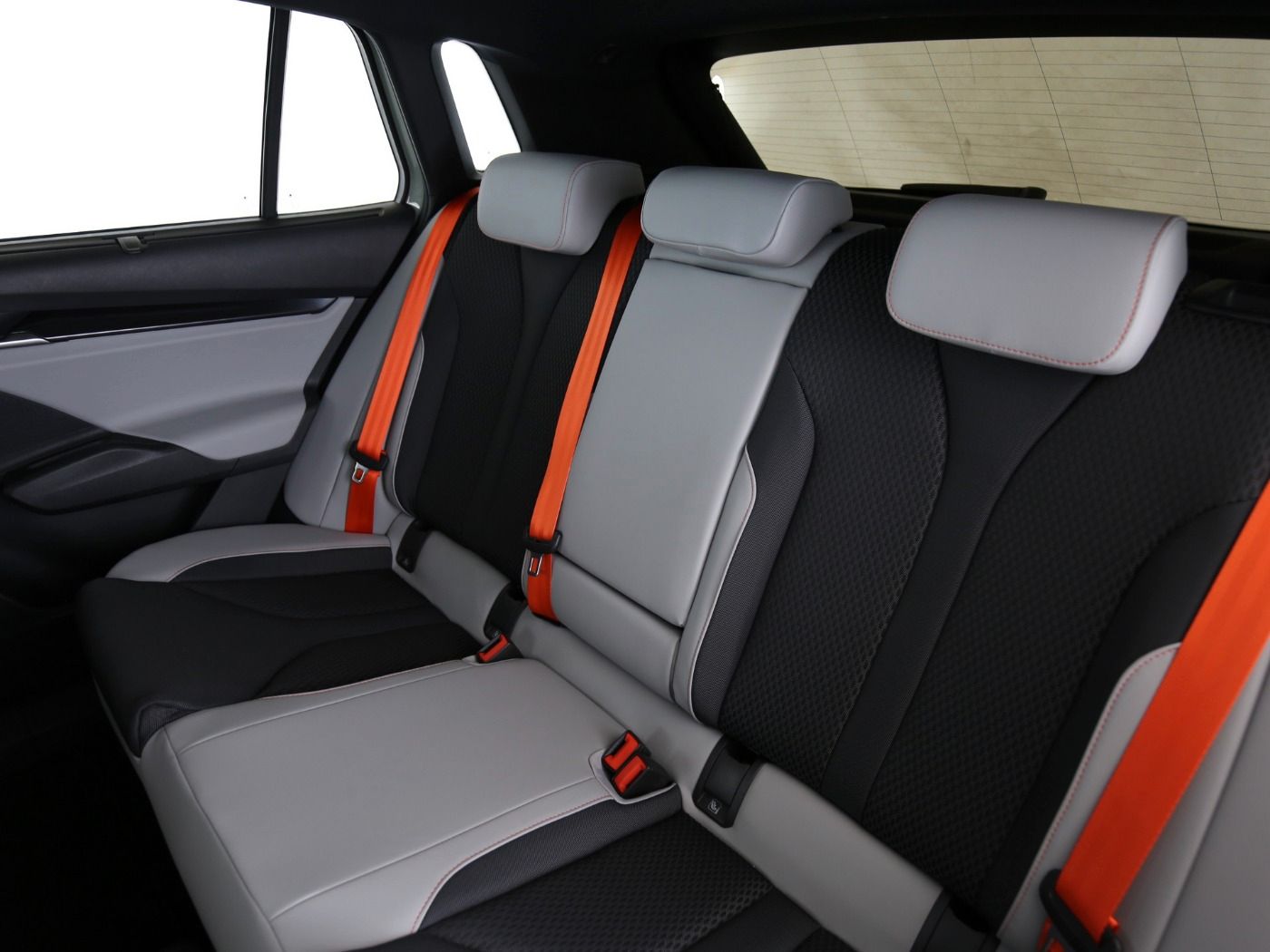 Fahrzeug autohaus mense Fahrzeugabbildung SKODA Elroq 85 Lodge ACC|LED|Massage|Navi|VirtualCP|LM