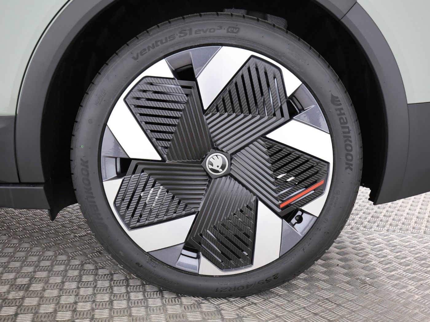 Fahrzeug autohaus mense Fahrzeugabbildung SKODA Elroq 85 Lodge ACC|LED|Massage|Navi|VirtualCP|LM