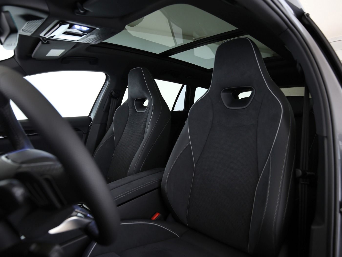 Fahrzeugabbildung SKODA Superb Combi 1.5 TSI iV W Sportline Matrix|AHK