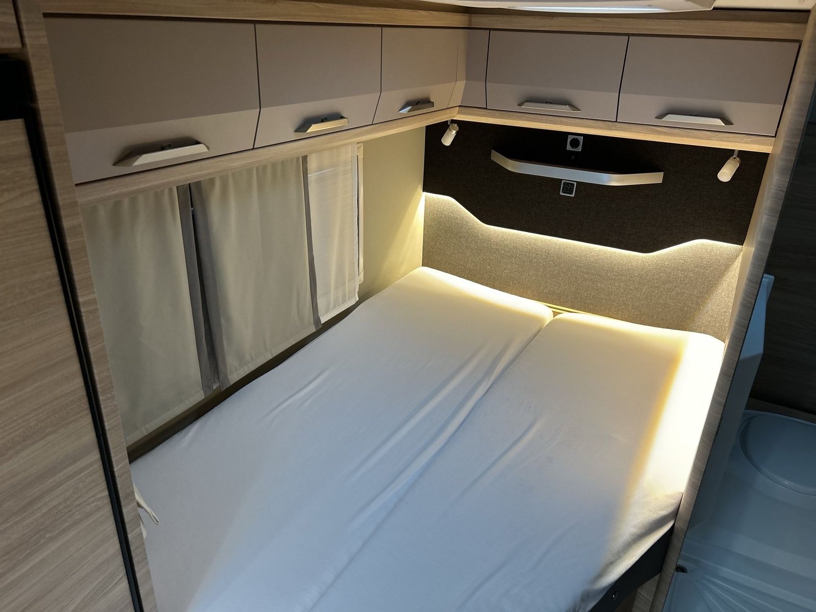 Fahrzeugabbildung Knaus Van Ti Plus 700 LF Plainum AUT