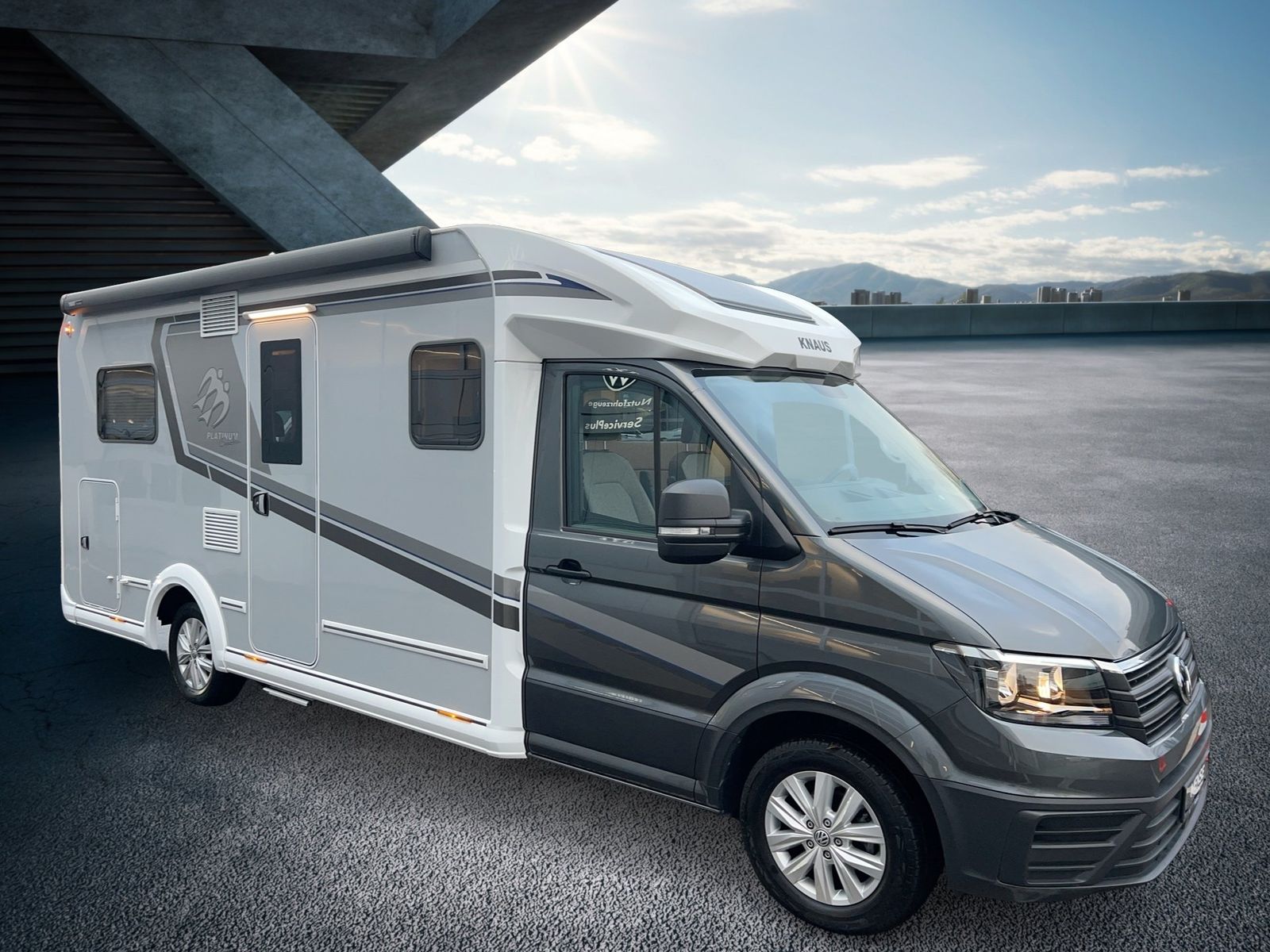 Fahrzeugabbildung Knaus Van Ti Plus 700 LF Plainum AUT