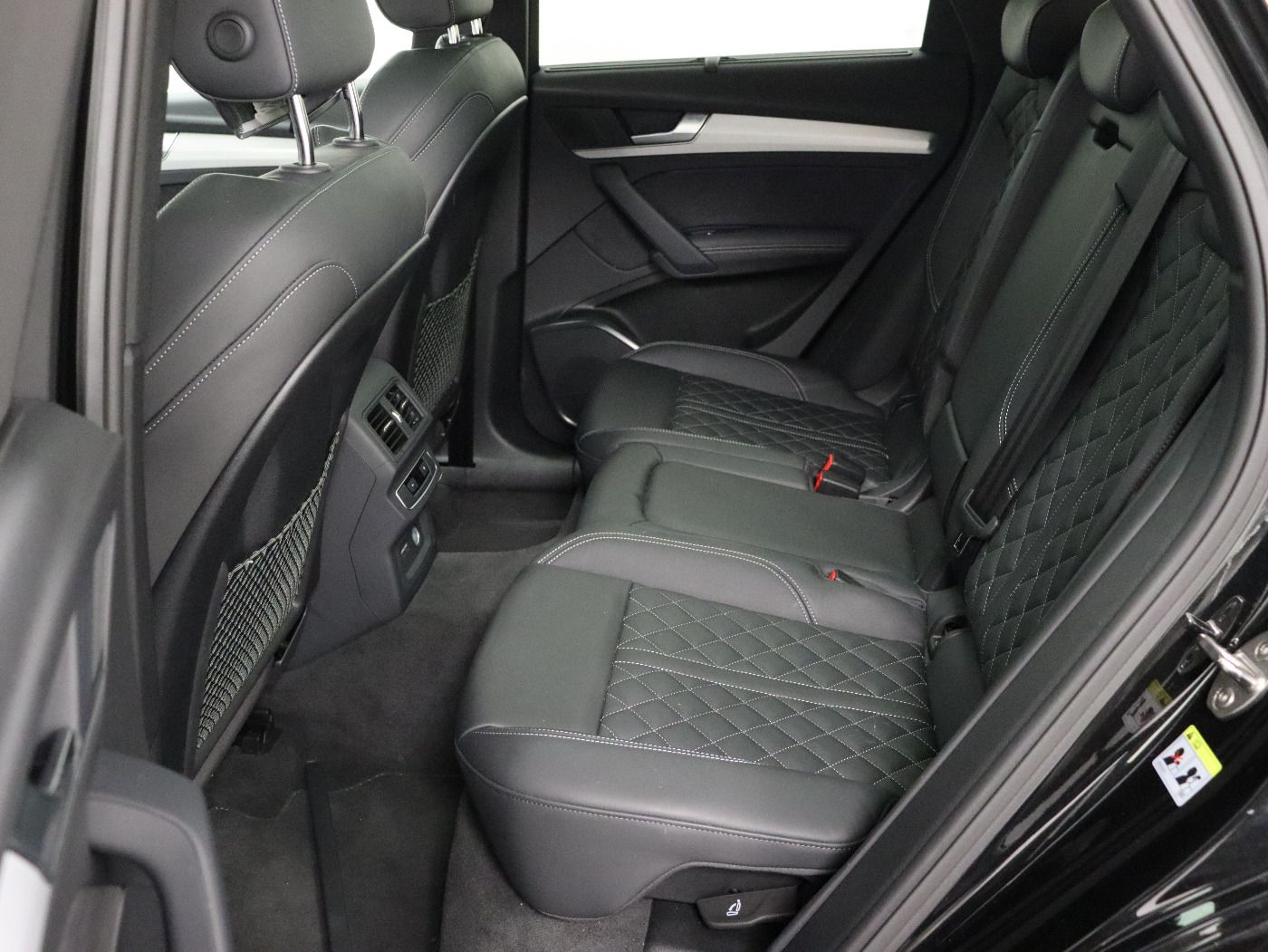 Fahrzeugabbildung Audi Q5 45 TFSI quattro S tronic S line Matrix|AHK|LM