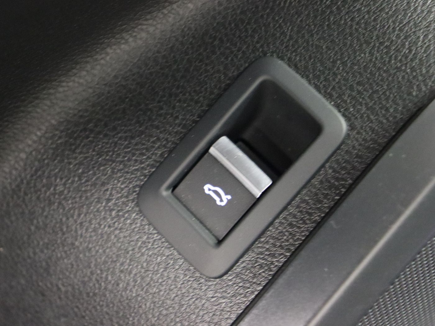 Fahrzeugabbildung Audi Q5 45 TFSI quattro S tronic S line Matrix|AHK|LM