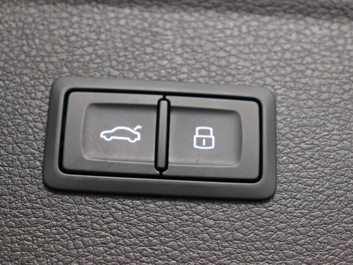 Fahrzeugabbildung Audi Q5 45 TFSI quattro S tronic S line Matrix|AHK|LM