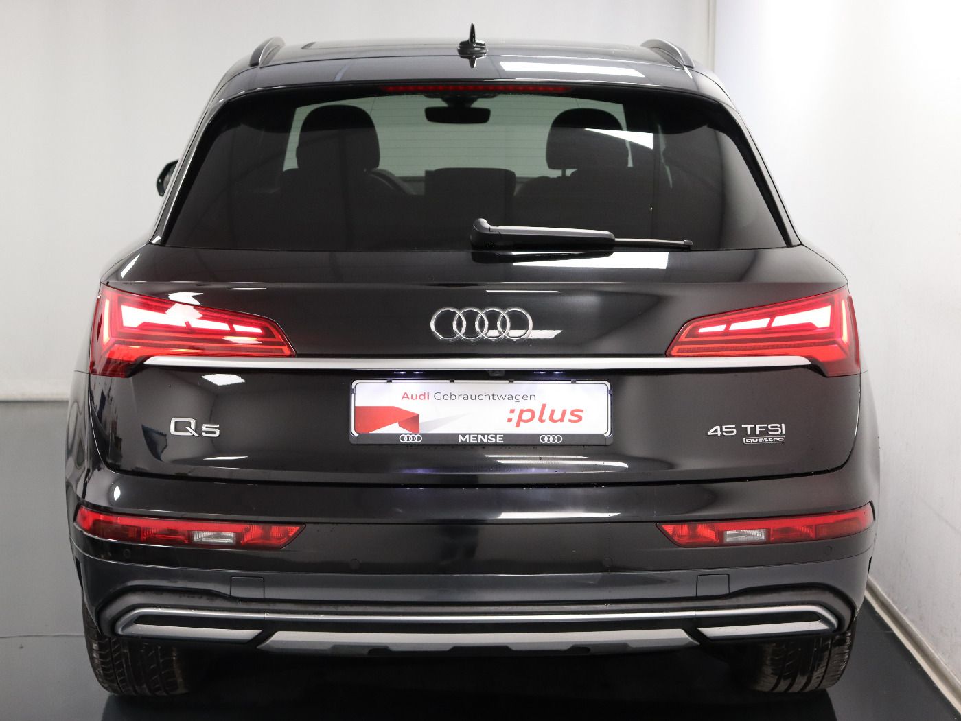 Fahrzeugabbildung Audi Q5 45 TFSI quattro S tronic S line Matrix|AHK|LM