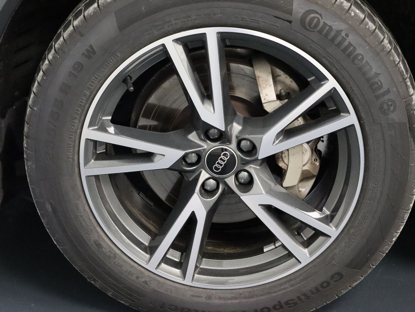 Fahrzeugabbildung Audi Q5 45 TFSI quattro S tronic S line Matrix|AHK|LM