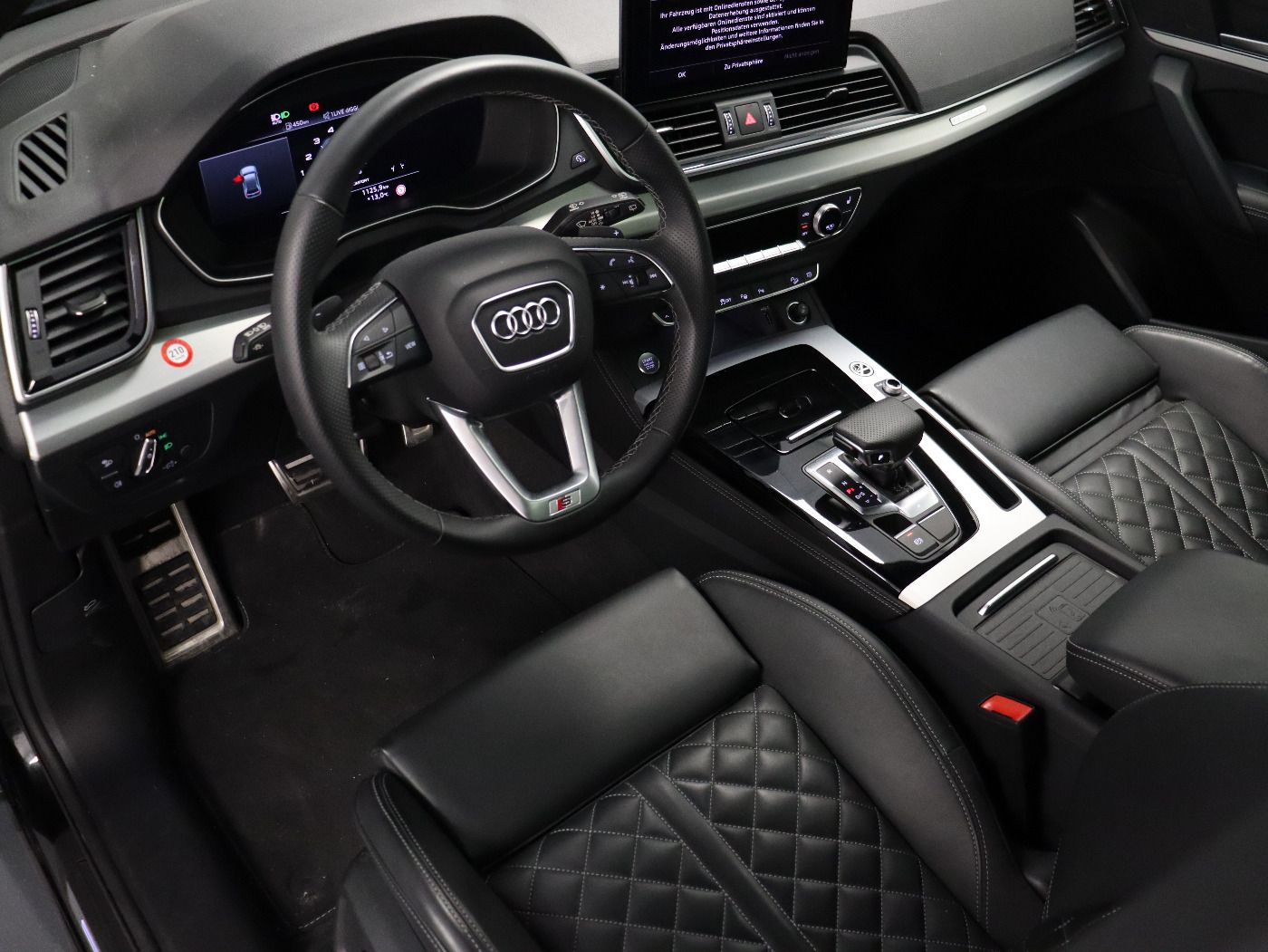 Fahrzeugabbildung Audi Q5 45 TFSI quattro S tronic S line Matrix|AHK|LM