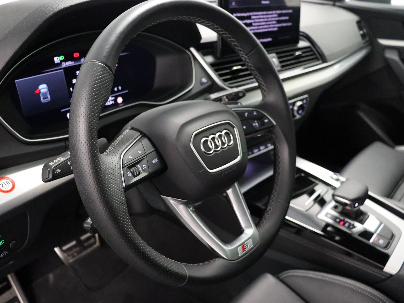 Fahrzeugabbildung Audi Q5 45 TFSI quattro S tronic S line Matrix|AHK|LM