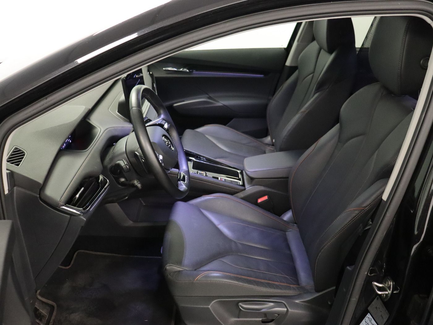 Fahrzeug autohaus mense Fahrzeugabbildung SKODA Enyaq iV 80 |AHK|4xSHZ|FLA|ACC|HUD|KeyLess|Navi