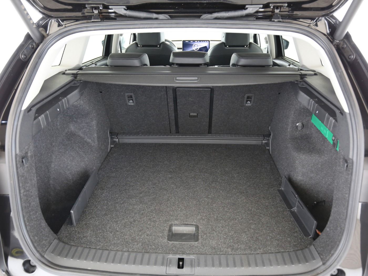 Fahrzeugabbildung SKODA Enyaq 60 Loft ACC|LED|Navi|VirtualCP|Akustikglas