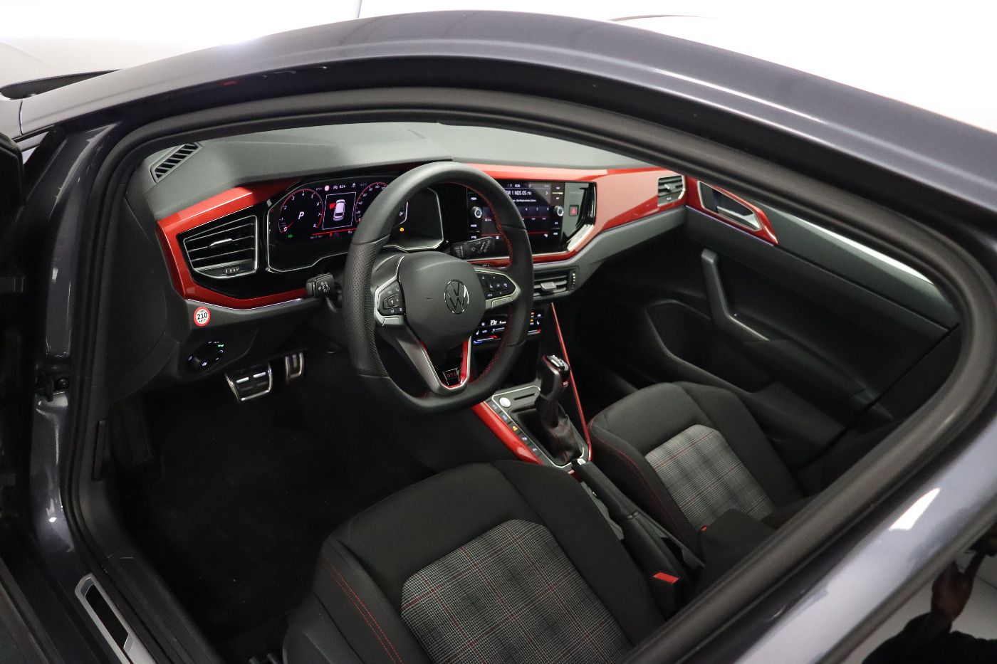 Fahrzeugabbildung Volkswagen Polo GTI DSG IQ.Light|Matrix|Beats|CarPlay|Pano