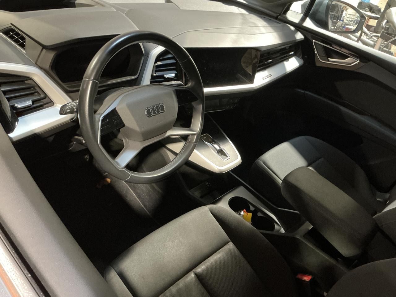 Fahrzeugabbildung Audi Q4 Sportback 40 e-tron Basis CarPlay|AHK|HUD|ACC