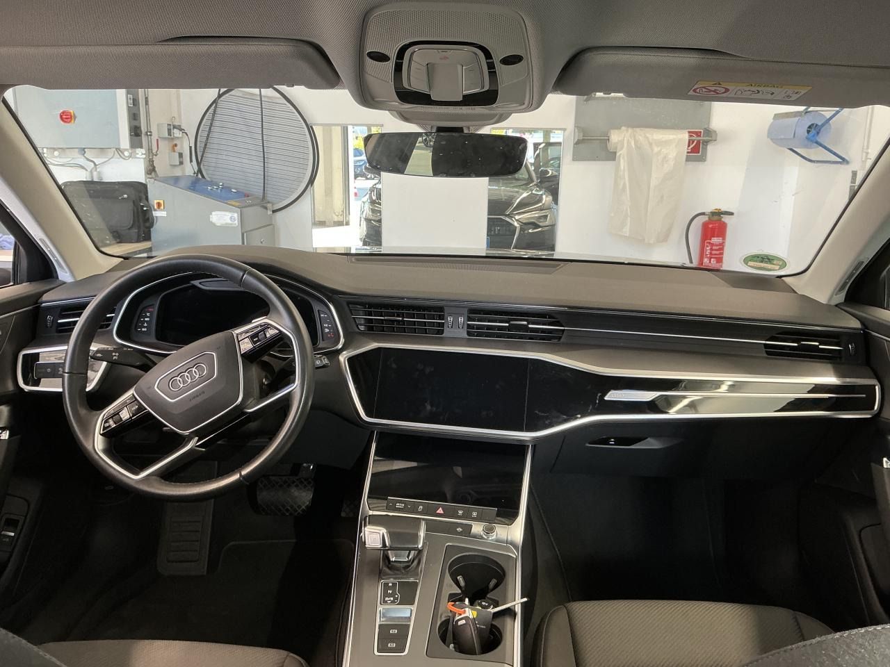 Fahrzeugabbildung Audi A6 40 2.0 TDI Avant basis Matrix|CarPlay|ACC|LED