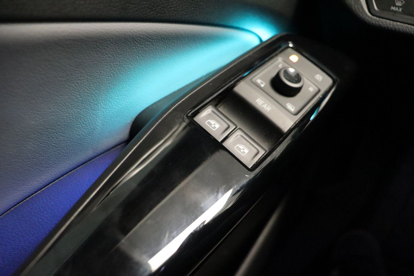 Fahrzeug autohaus mense Fahrzeugabbildung Volkswagen ID.4 Pro electric IQ.Light|Matrix|CarPlay|h/k|LM