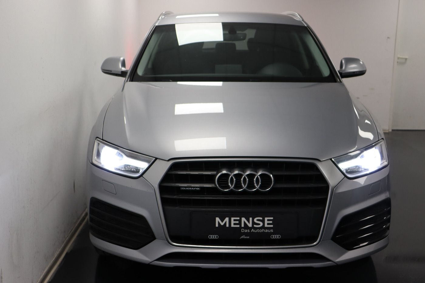 Fahrzeugabbildung Audi Q3 2.0 TDI quattro S tronic sport AHK|Navi