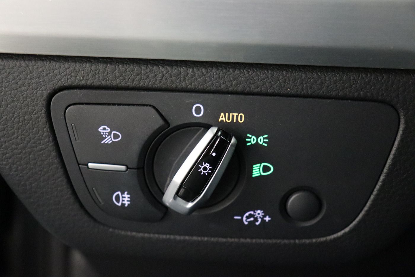 Fahrzeug autohaus mense Fahrzeugabbildung Audi Q5 2.0 TDI S line quattro S tronic