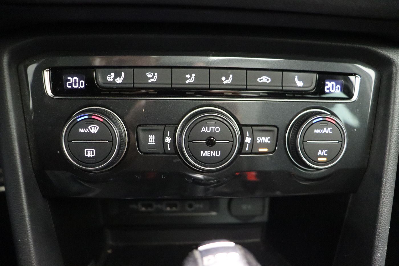 Fahrzeugabbildung Volkswagen Tiguan 2.0 TSI DSG Comfortline CarPlay