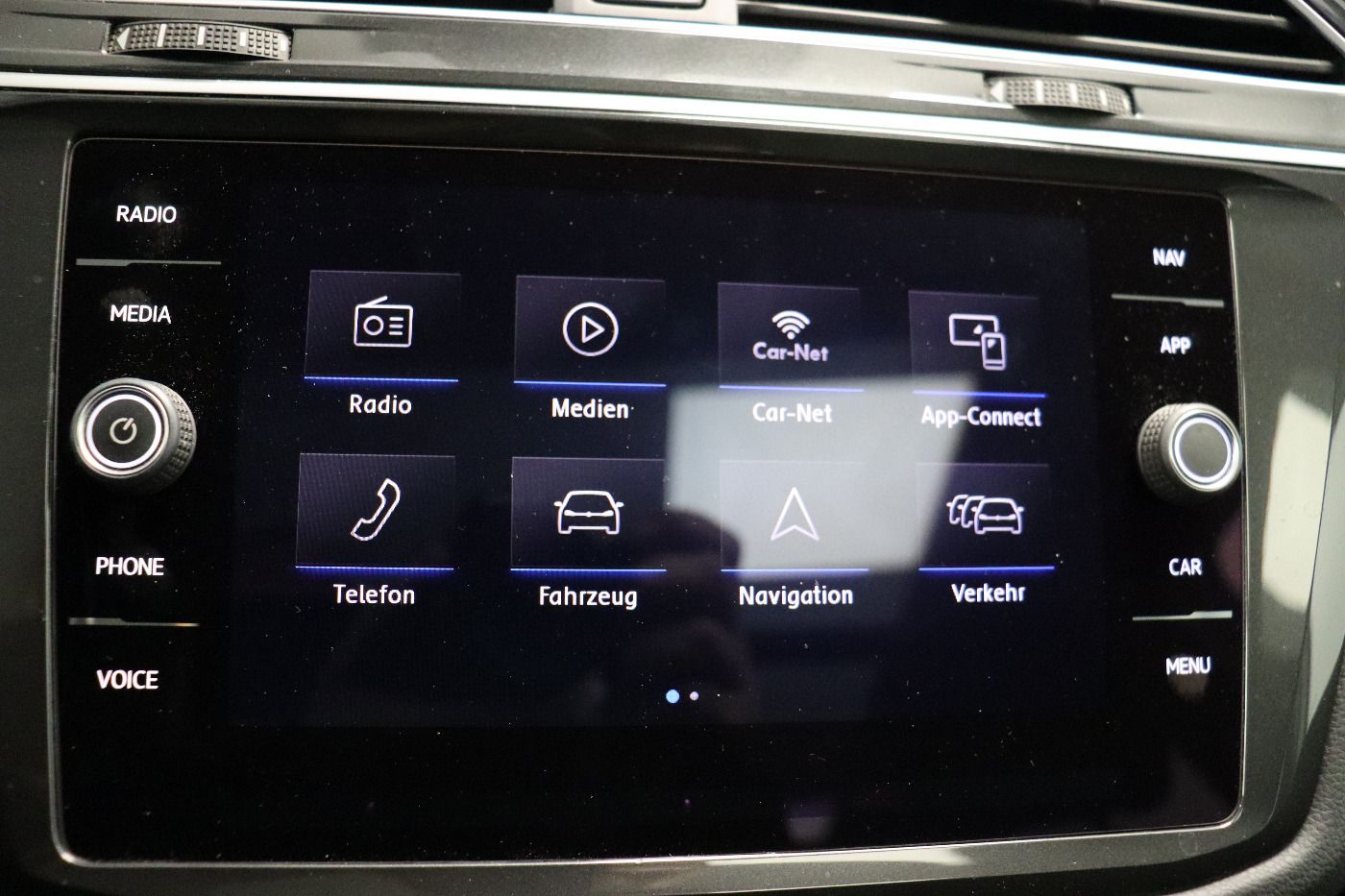 Fahrzeugabbildung Volkswagen Tiguan 2.0 TSI DSG Comfortline CarPlay