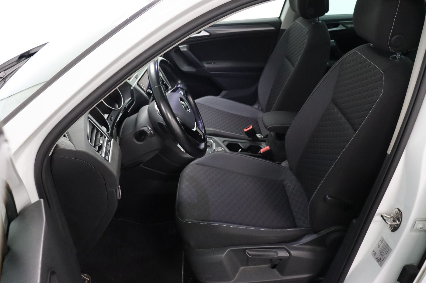 Fahrzeugabbildung Volkswagen Tiguan 2.0 TSI DSG Comfortline CarPlay