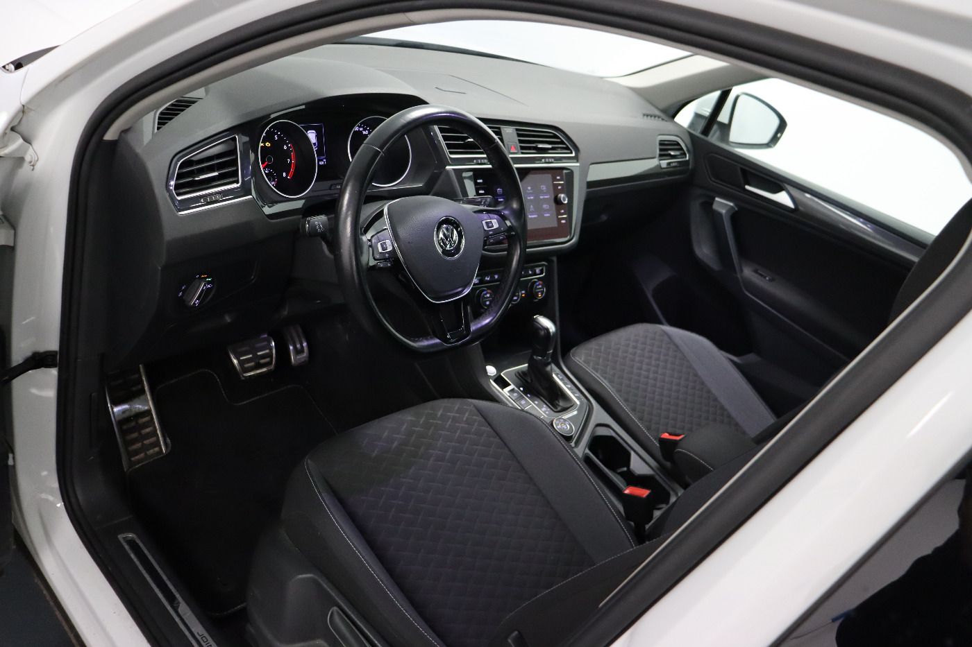 Fahrzeugabbildung Volkswagen Tiguan 2.0 TSI DSG Comfortline CarPlay