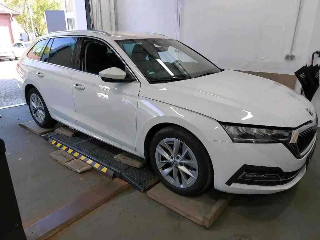 Fahrzeugabbildung SKODA Octavia Combi 2.0 TDI Style HUD|ACC|LED|Navi|PDC