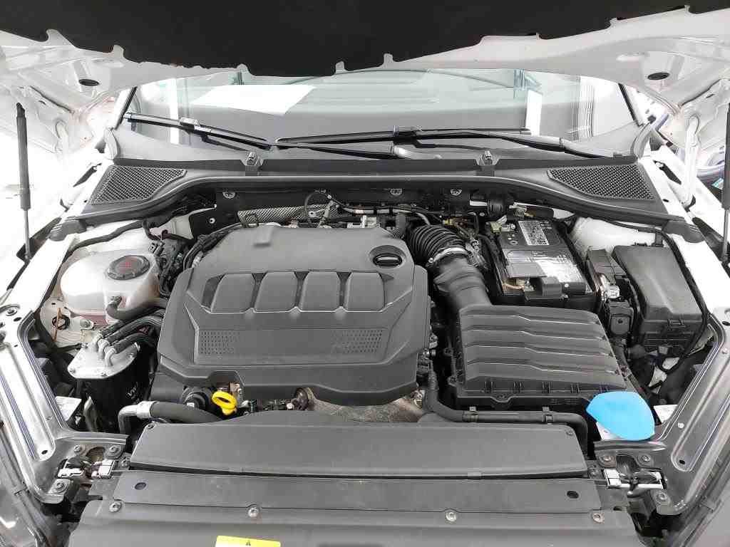 Fahrzeugabbildung SKODA Octavia Combi 2.0 TDI Style HUD|ACC|LED|Navi|PDC