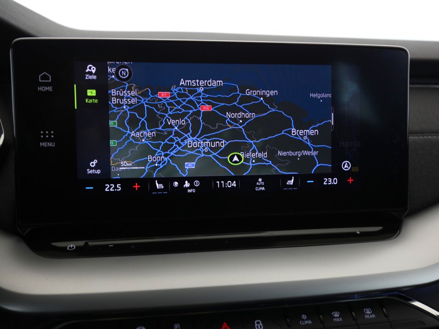 Fahrzeugabbildung SKODA Octavia Combi 2.0 TDI Style HUD|ACC|LED|Navi|PDC