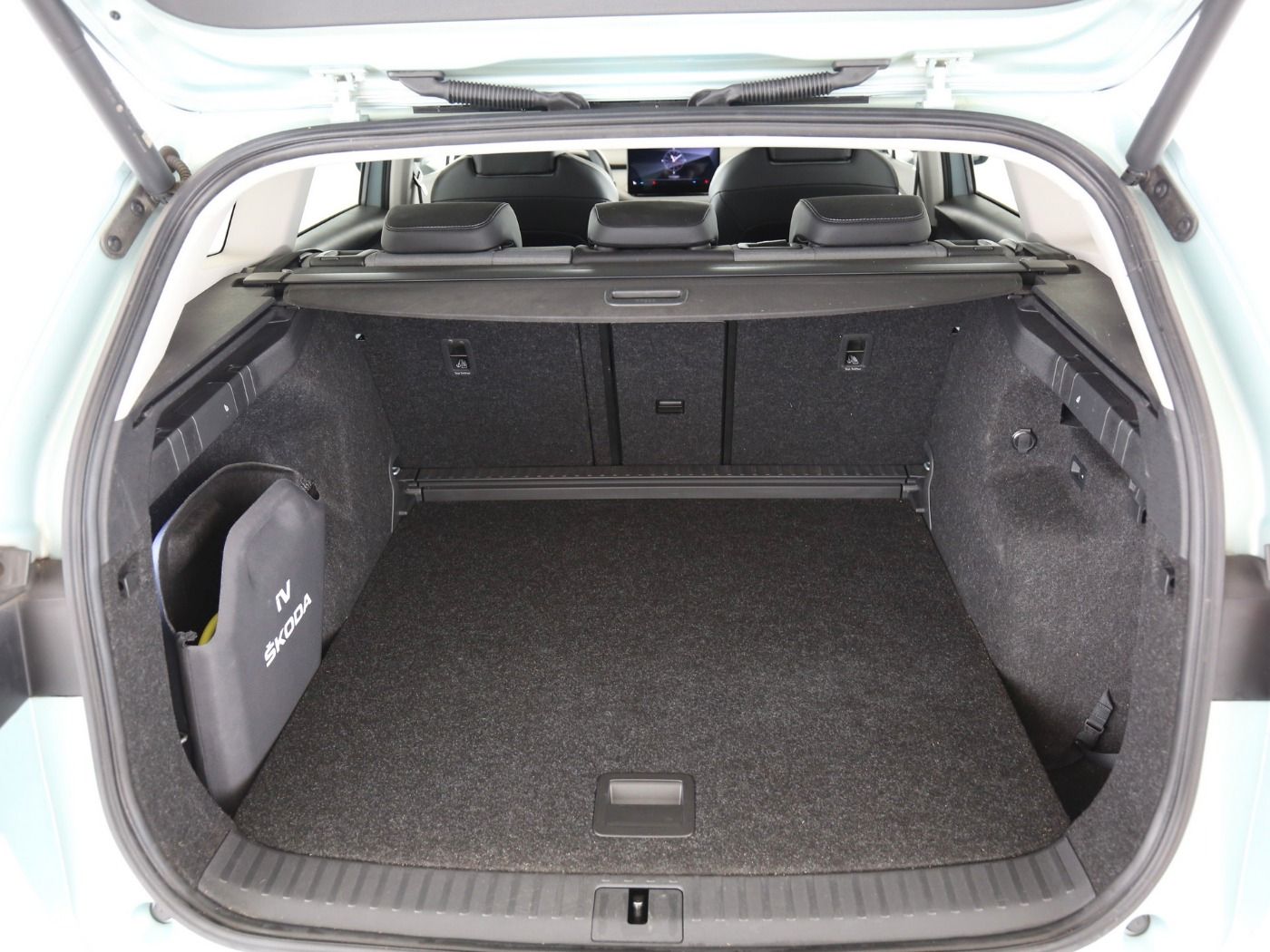 Fahrzeugabbildung SKODA Enyaq 80 Loft AHK|4xSHZG|ACC|LED|Navi|VirtualCP