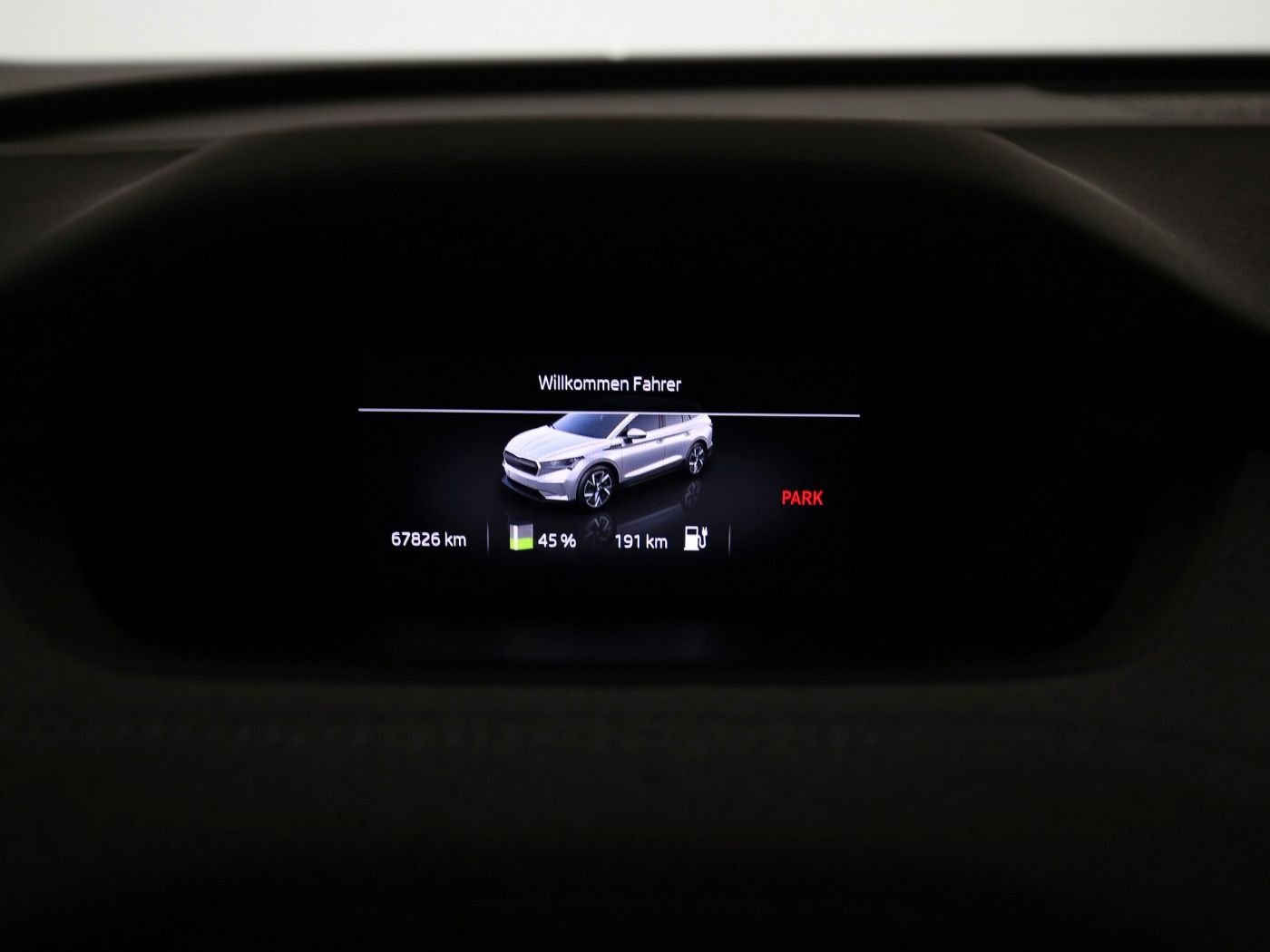 Fahrzeugabbildung SKODA Enyaq 80 Loft AHK|4xSHZG|ACC|LED|Navi|VirtualCP