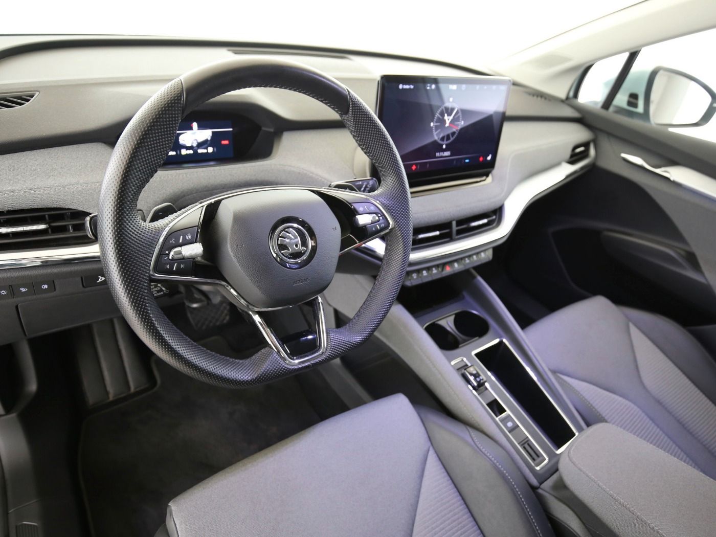 Fahrzeugabbildung SKODA Enyaq 80 Loft AHK|4xSHZG|ACC|LED|Navi|VirtualCP